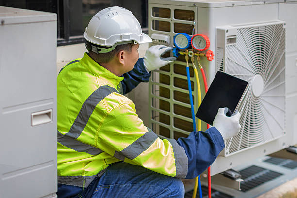 Professional Hvac technician working in Morton, IL
